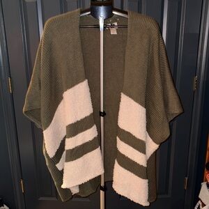 Universal Thread Two-Tone Knit Poncho